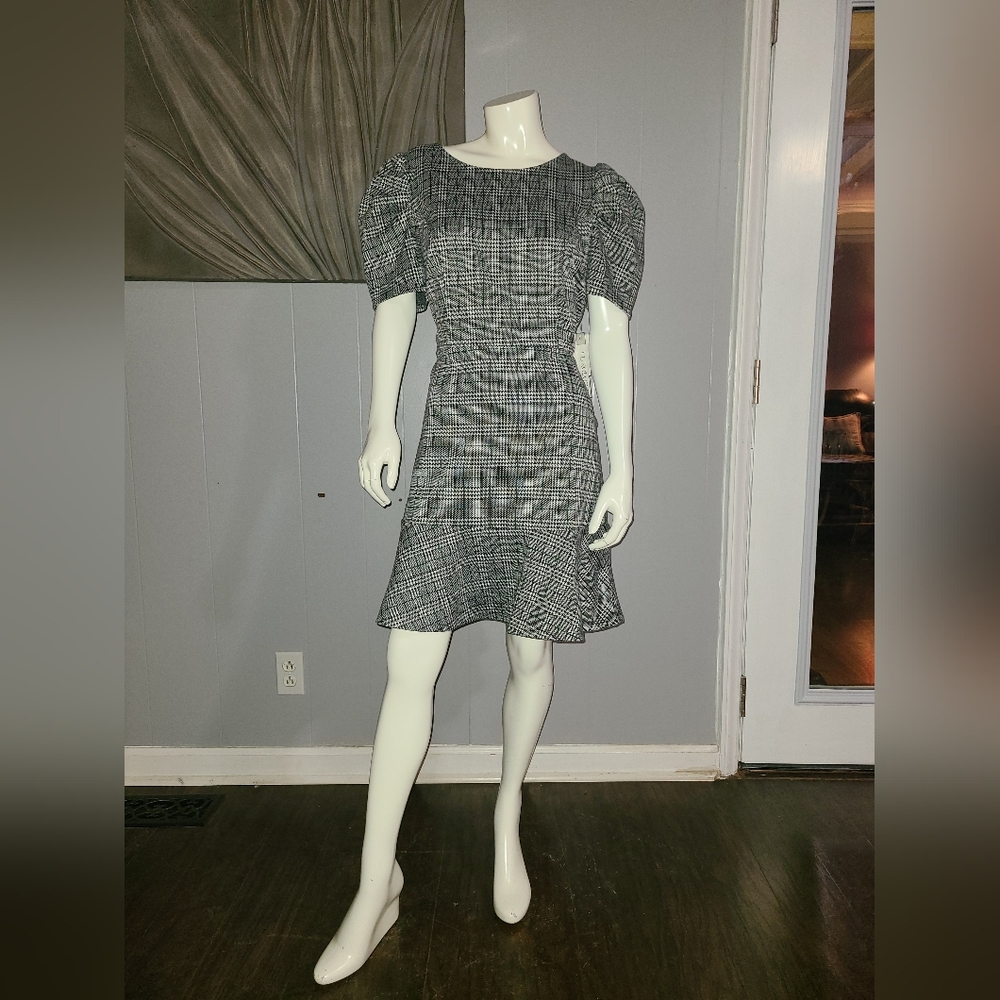 Luxology Short Sleeve Plaid Knit Dress Size Medium